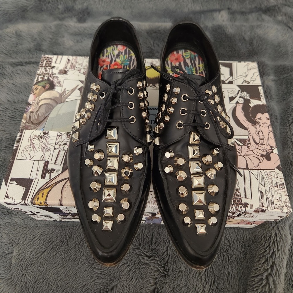 Size 36 Prada loafer